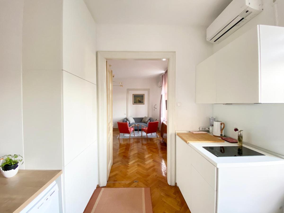 Bright Apartment 45M2 - Free Parking - Wifi Rijeka Luaran gambar